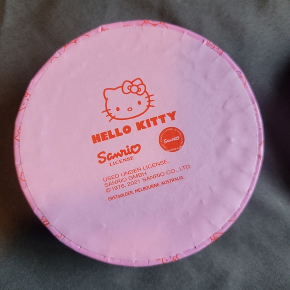 Erstwilder Hello Kitty and Mimmy Acrylic Brooch - Picture 5 of 5